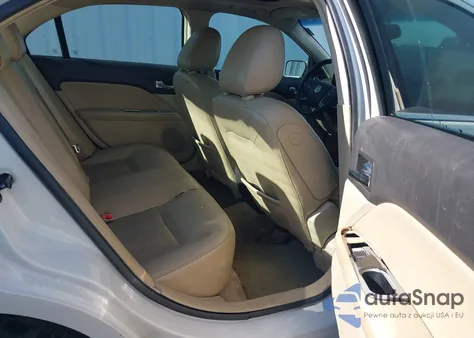 2010 Mercury Milan Premier z USA, uszkodzony, nr VIN 3MEHM0JA9AR617136